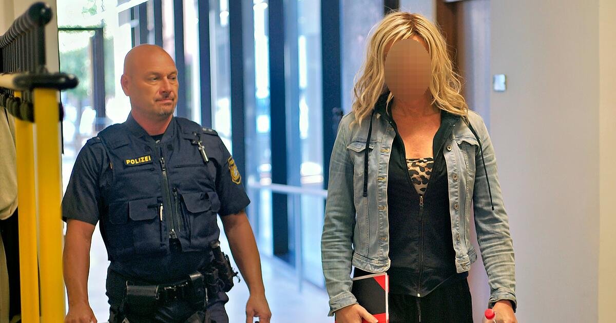 Polizistin (55) in Bayern wegen Vergewaltigung von 14-Jähriger verurteilt